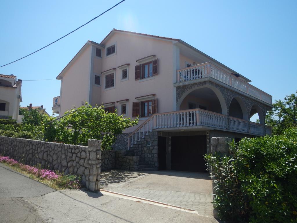 Apartments Petrovic Šilo Exterior foto